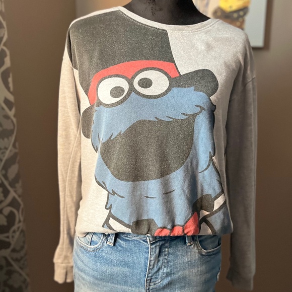 Sweatshirt - Picture 1 of 3